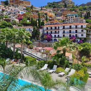 minerva-luxury-town-center-pool-and-parking.taorminaitalyhotels.com/