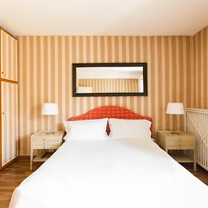 Montenapoleone - Sant Andrea Charme Penthouse Apartment
