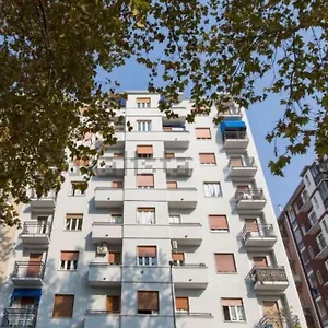 small-panoramic-flat-in.italymilanhotels.net/